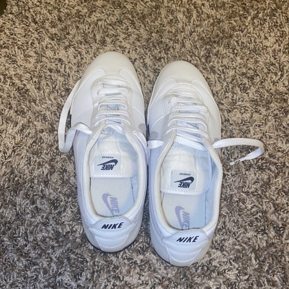 Nike women Fivekay in gray and white size 8.5 - Picture 4 of 7